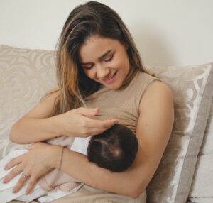breastfeeding - الرضاعة الطبيعية
