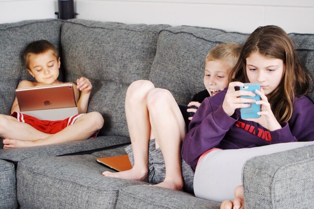 Screen Usage Effects on Children: Limiting Before School