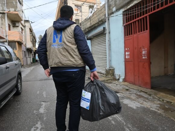 شتاء دافئ للأطفال في لبنان